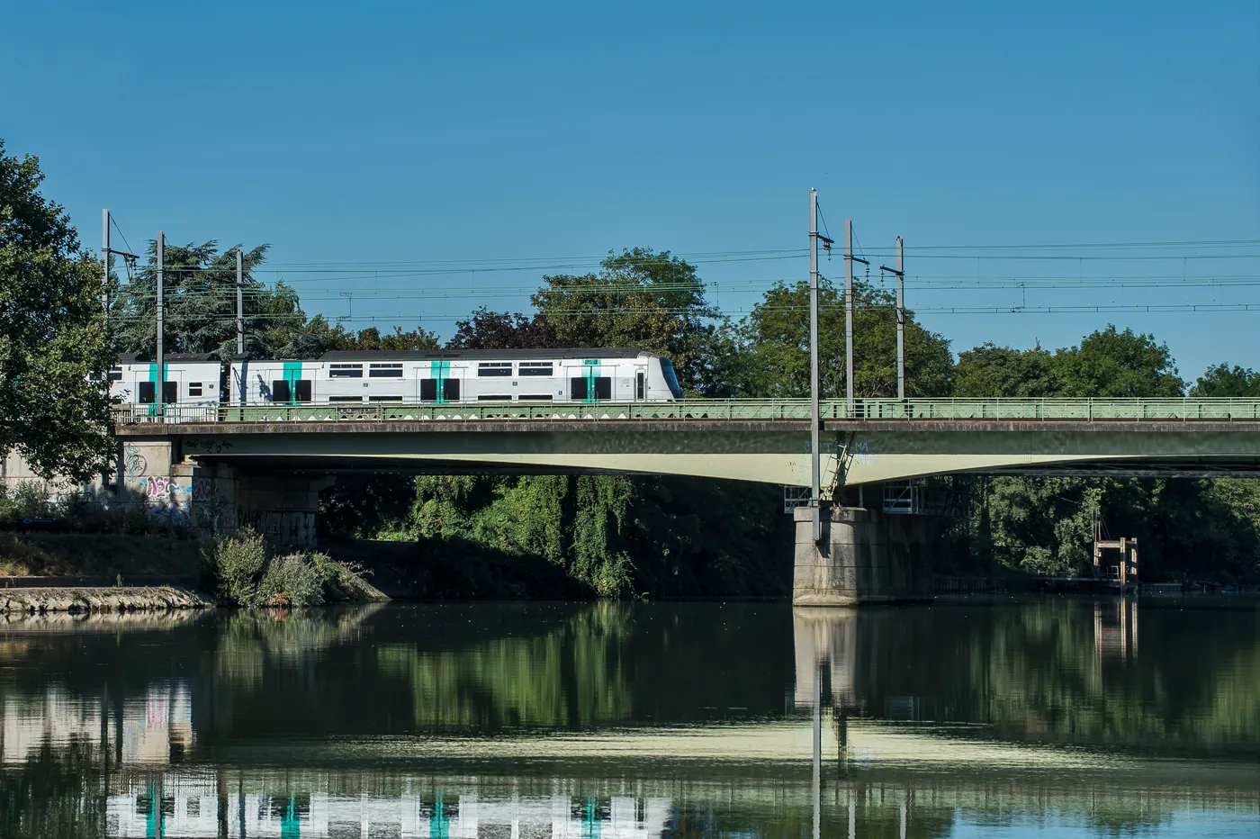 RER A passage sur un pont