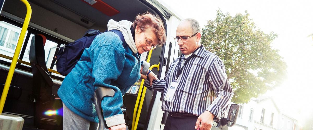 Paris France Bus Mobilité TPMR Reduced Mobilty