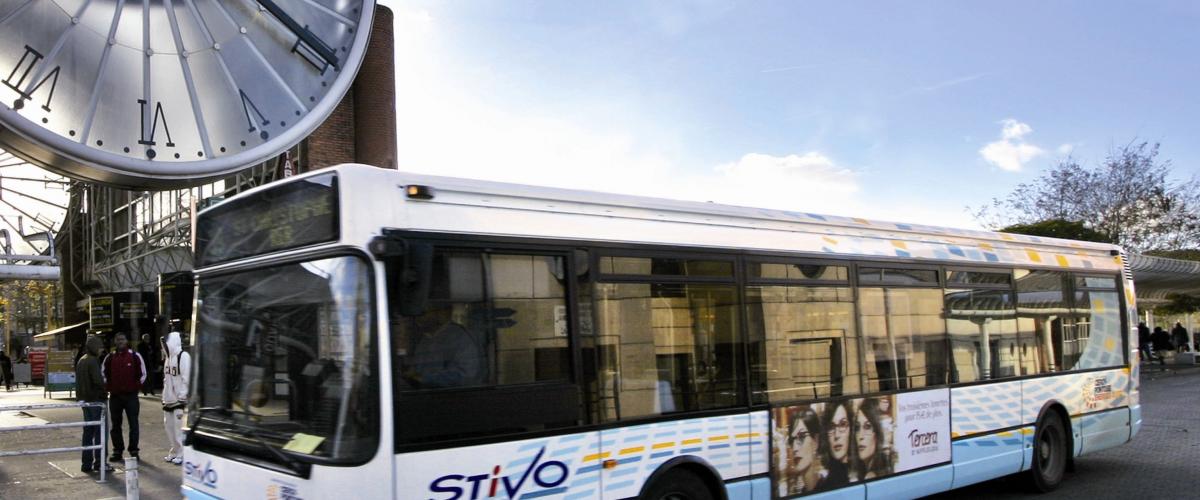 En gare de Cergy-Saint-Christophe, le bus STIVO en mobilité