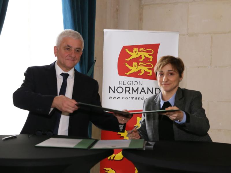 signing of étoile de caen